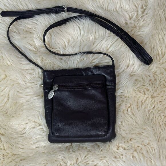Stone Mountain Accessories Dark Leather Crossbody Bag - Picture 3 of 10